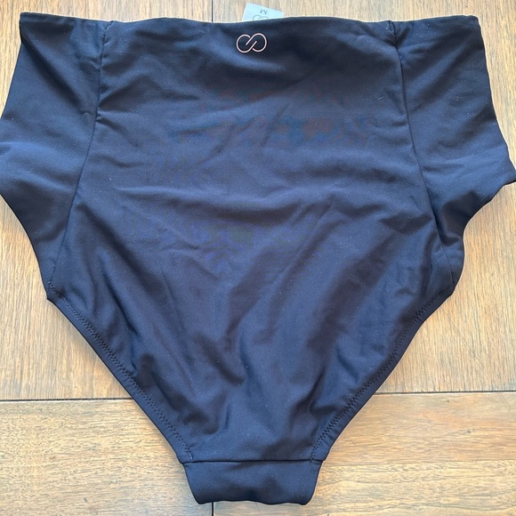 Calia, two swim bottoms - Picture 2 of 6